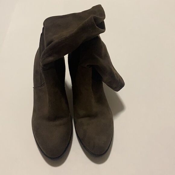 EUC Piampiani Suede Lug Sole Boot - Picture 2 of 4